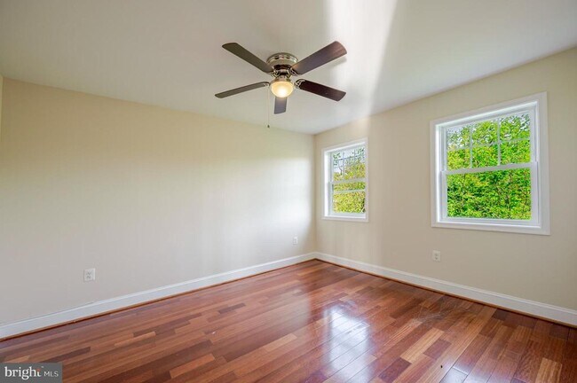 Photo - 3868 9th St SE Unit 302