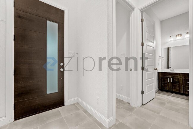 Photo - Unit