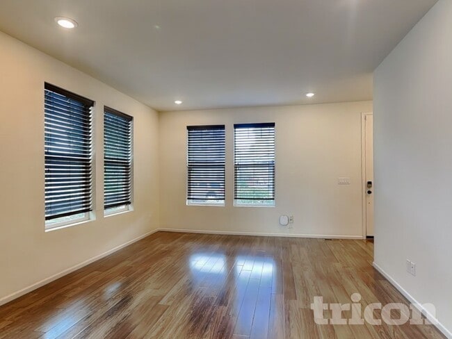 Photo - 21895 E Radcliff Cir