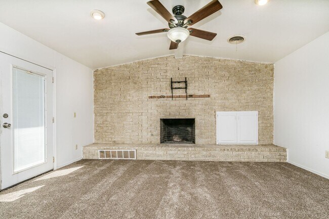 3103 SW 27th Ave