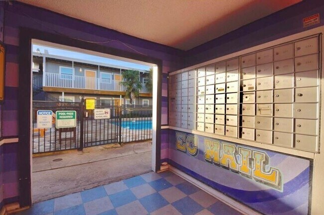 Photo - 2401 Manor Rd Unit 132A