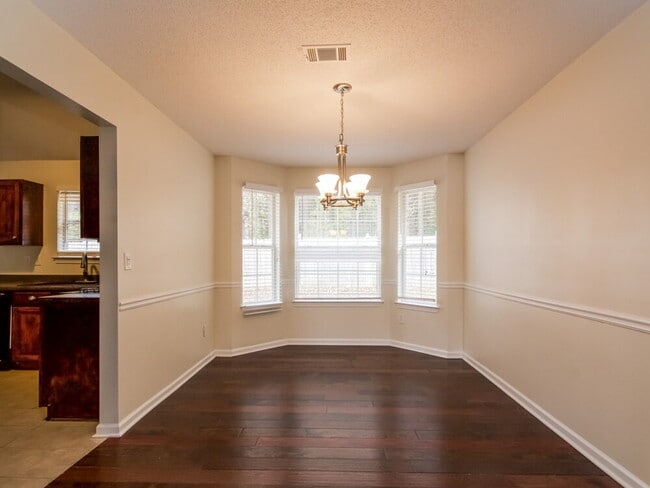 Photo - 4710 Millenium View Ct SW