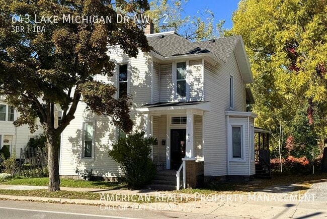 Building Photo - 643 Lake Michigan Dr NW Unit 2