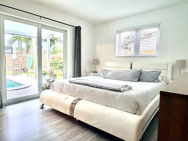 Photo - 5770 NE 18th Ave