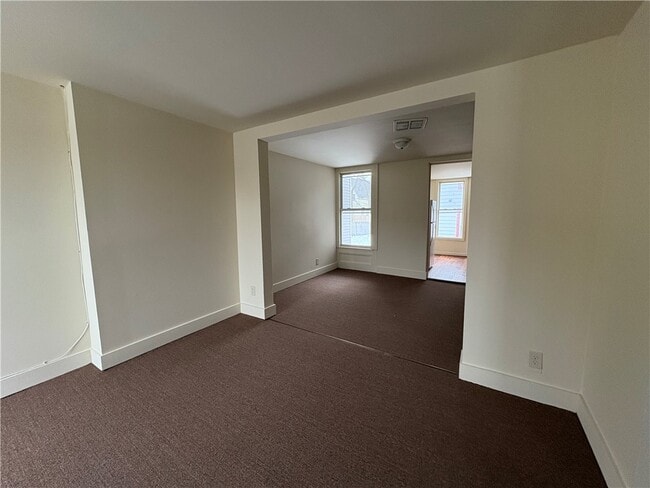 Photo - 2-12-12 Cliff St