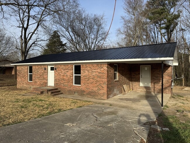 Photo - 914 Croft Cir