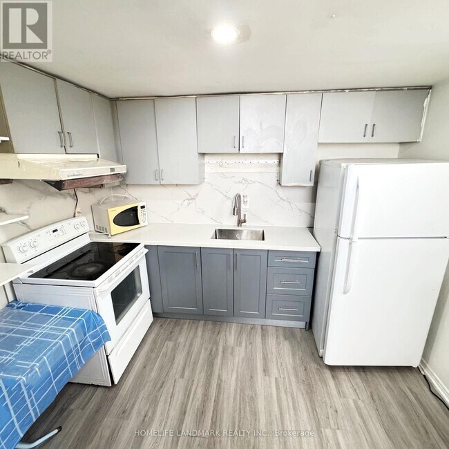 Photo - 70 Aldergrove Dr