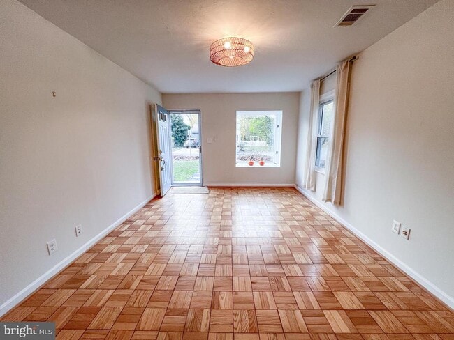 Photo - 3000 Edgewood Rd