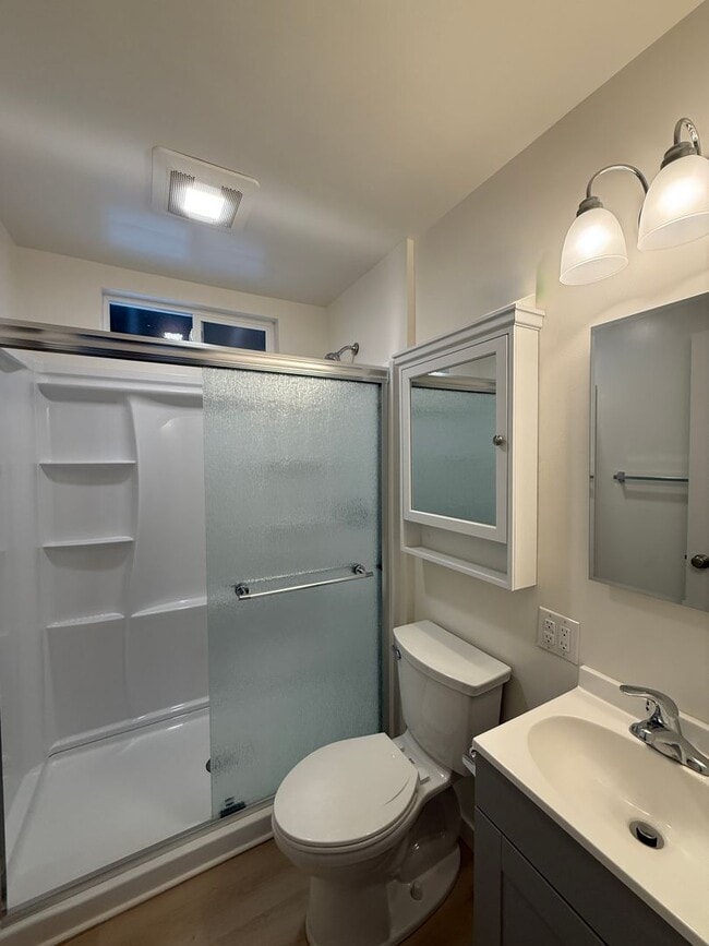 Photo - 770 Topaz Dr