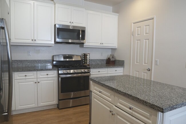 Photo - 637 Calle Vibrante