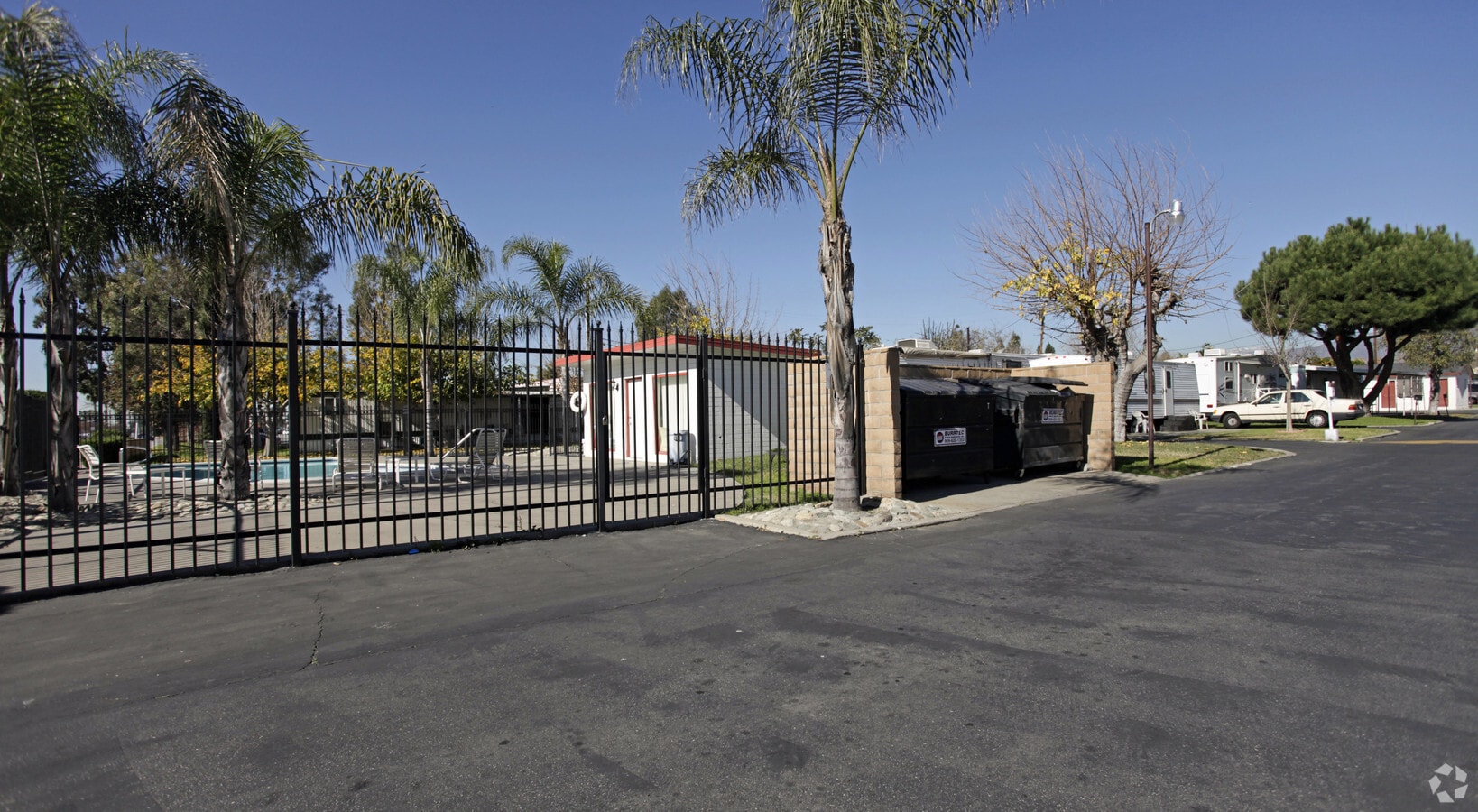 Photo - Paradise Travel Trailer Park Apartments