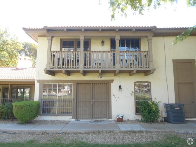 Building Photo - Beautiful 2 Bedroom Townhome in Las Vegas ...