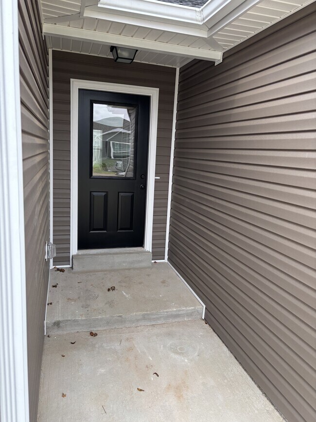 Photo - 921 Alberta Dr