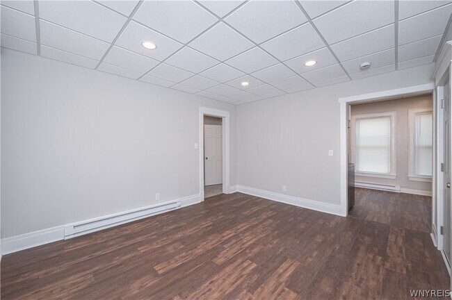 Photo - 2148 Main St