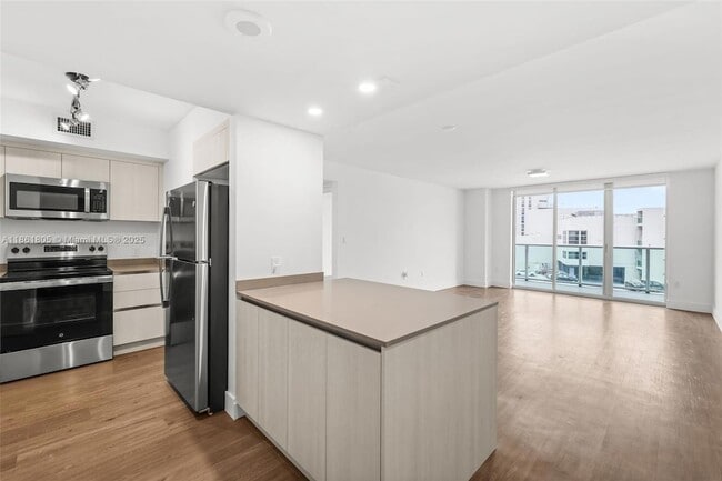 Building Photo - 1500 Bay Rd Unit M-1025 Rental