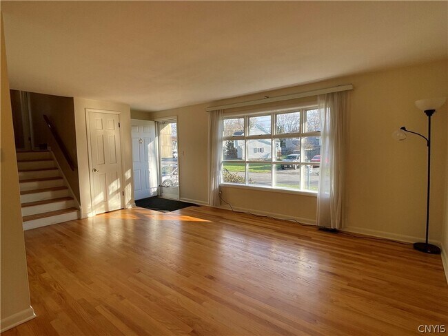 Photo - 17 Juneberry Ln