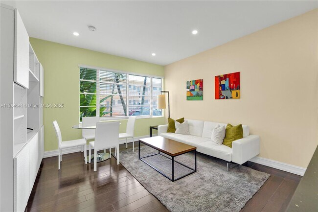 Photo - 601 11th St Unidad 106