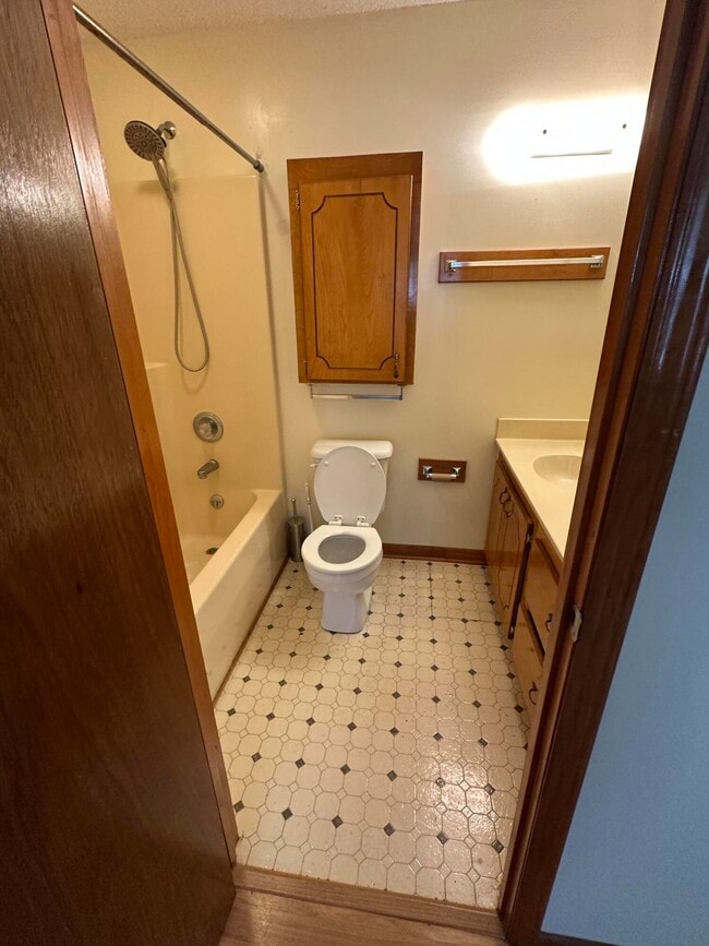 Photo - 312 Sorin Cir