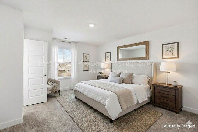 Photo - 883 Norfolk Ln