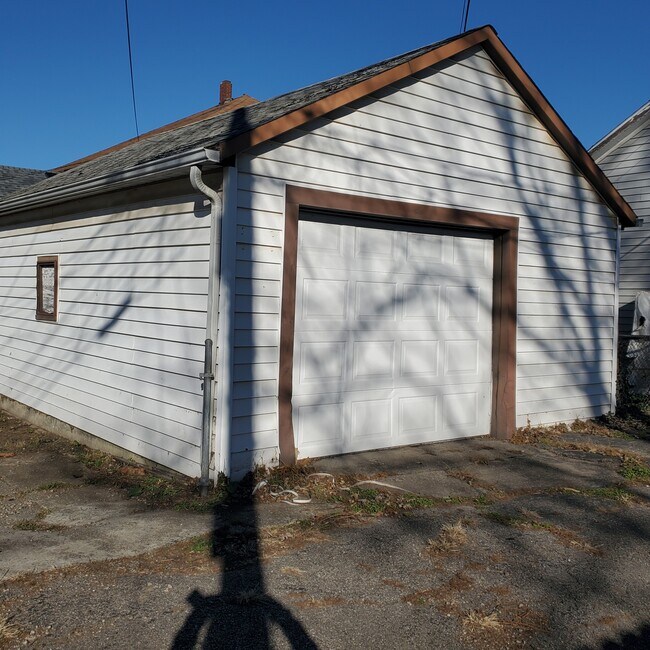 Photo - 2116 Hill Ave