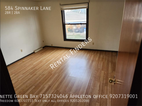 Photo - 584 Spinnaker Ln