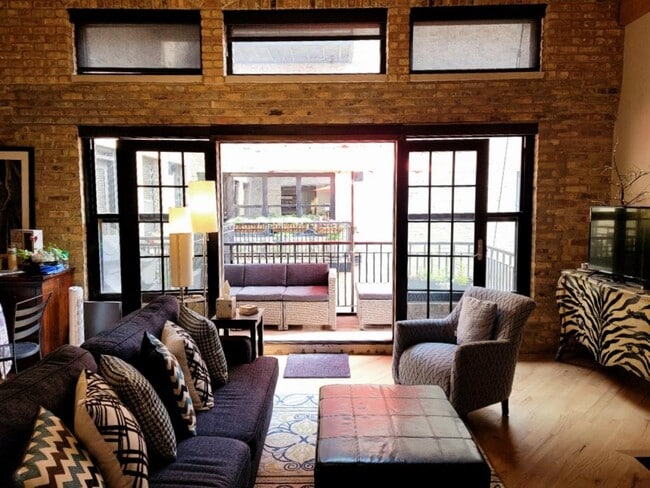 Photo - 226 N Clinton St