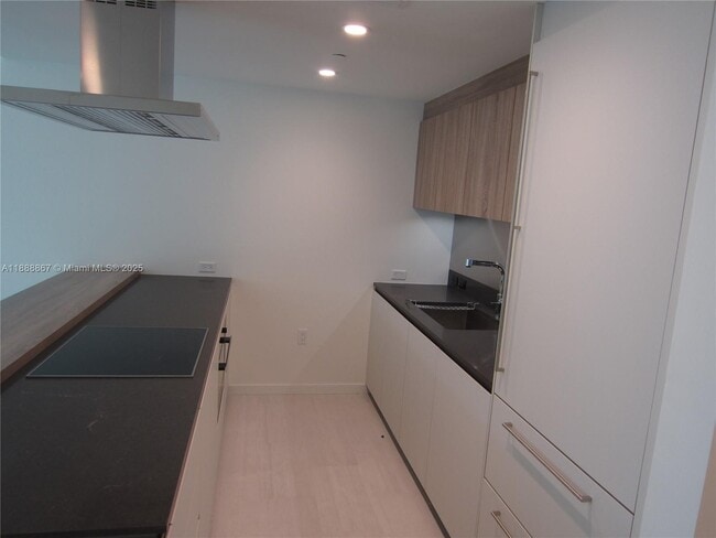 Photo - 1000 Brickell Plaza Unidad 4805