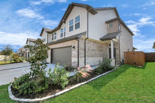 Photo - 21035 Shore Oak Dr