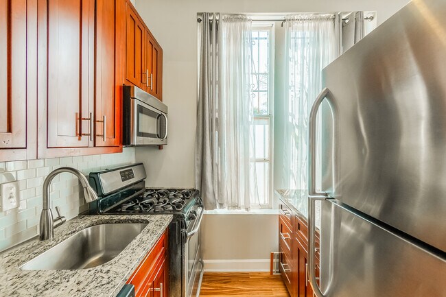 Photo - 333 2nd St NE Unidad 202