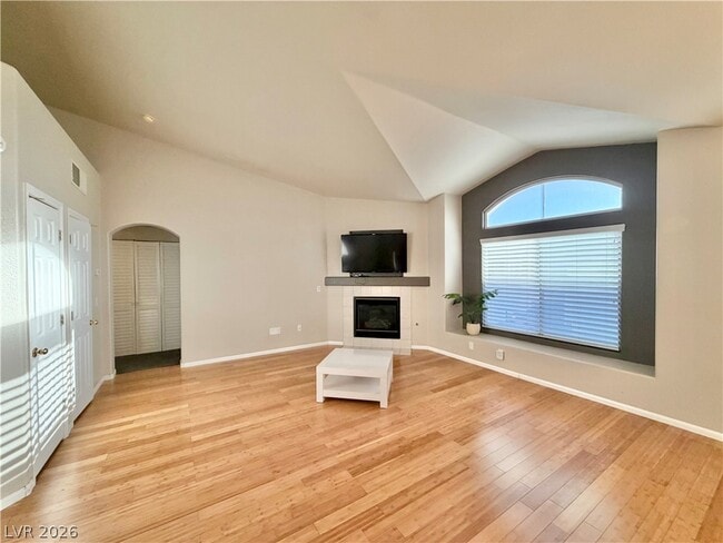 Building Photo - 4930 Black Bear Rd Unit 202