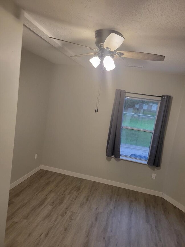 Photo - 1122 Valley St Unit 1122 1/2