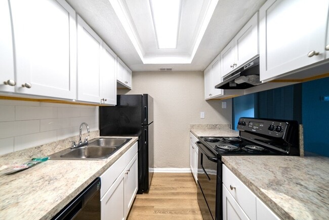 Lago Bello Apartment Homes