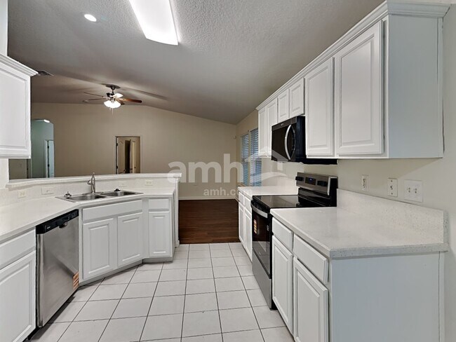 Photo - 867 Bonaparte Landing Blvd