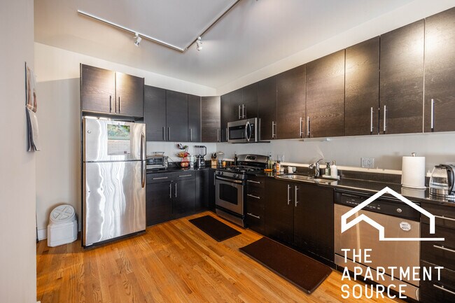 Photo - 2518 N Willetts Ct Unit 2C