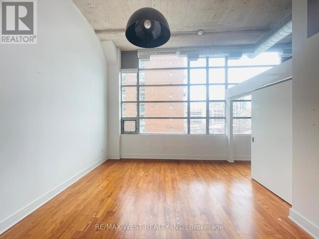 Photo - 637 Lake Shore Blvd W Unité 424