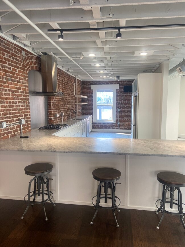 Kitchen - 401 W 1st Ave Unit # 3