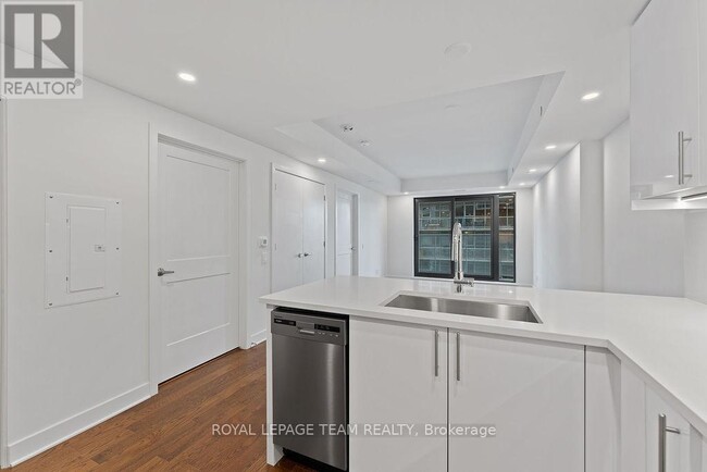 Photo - 180 George St Unité 505