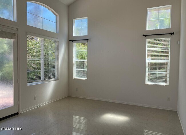 Photo - 1837 Seasons St