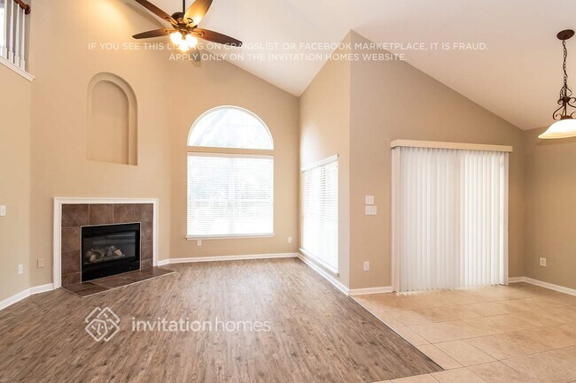 Photo - 829 Marjories Way