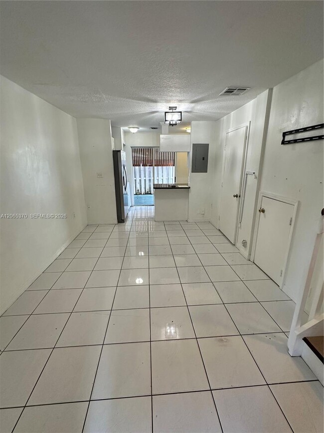 Photo - 920 NW 78th Ave