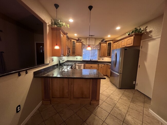 Photo - 457 Morales Ct