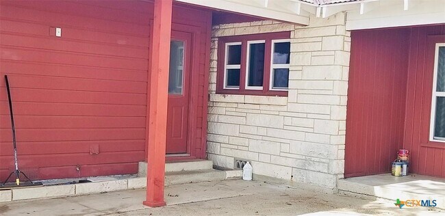 Photo - 12300 FM1105