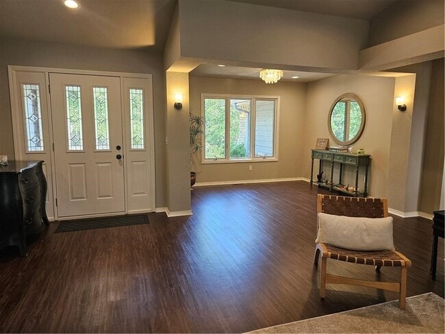 Photo - 28 McKenzie Dr