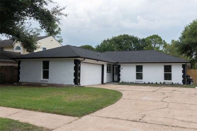Photo - 609 Oak Harbor Dr