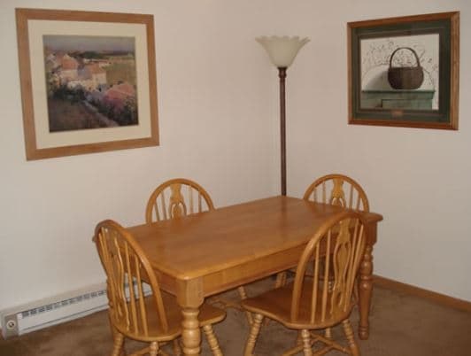 Dining Area - Autumnwood Apartments