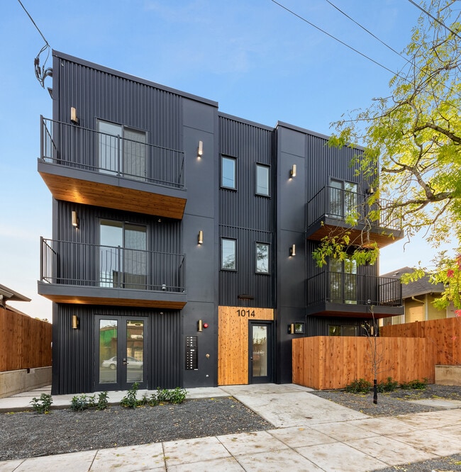 Photo - 1014 NE Alberta St