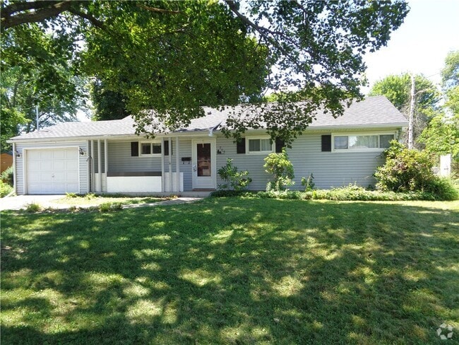 Building Photo - 209 Winding Way Rental