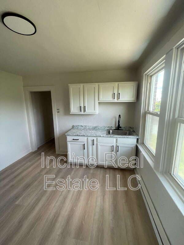Building Photo - 1133 Maryland Ave Unit Apt #3