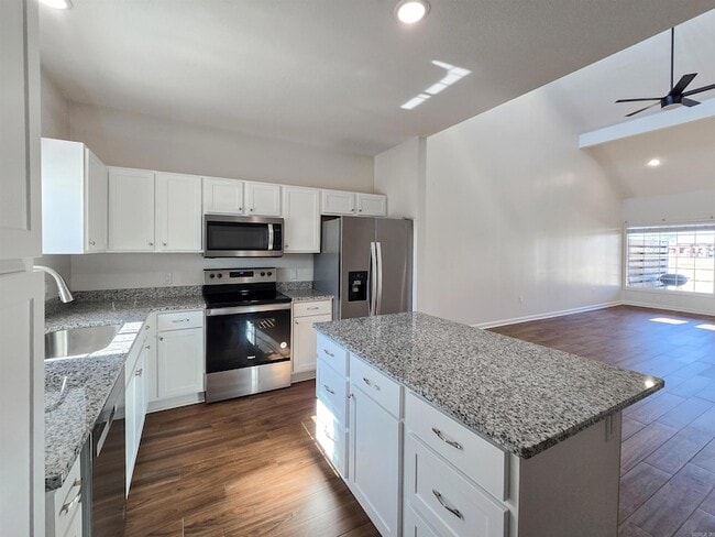 Photo - 4804 Antosh Cir