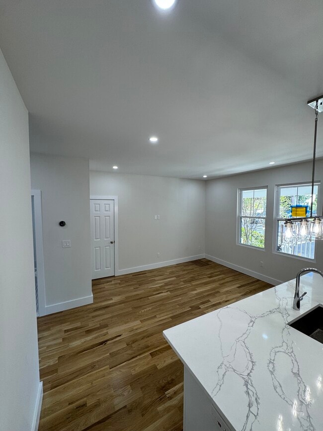 Photo - 231 Sixth Ave Unit 1